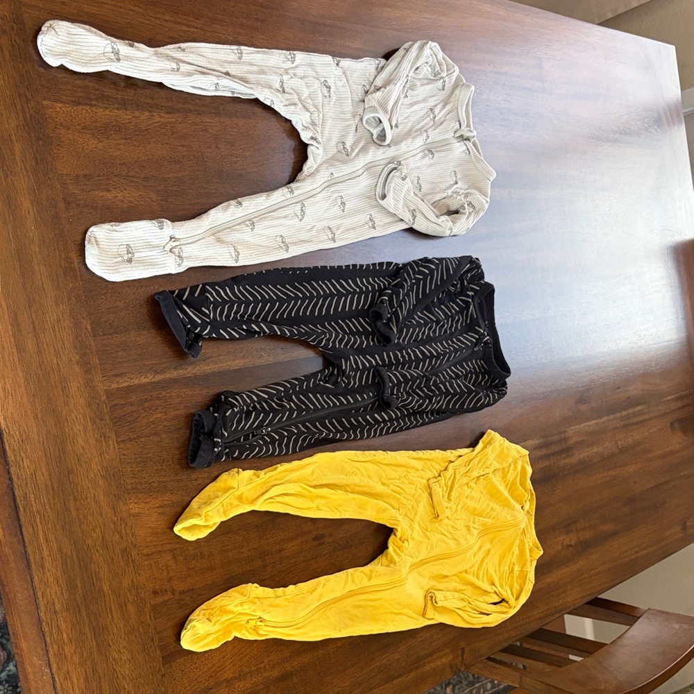 Kyte BABY 3 piece lot - 2 footies & 1 Romper
